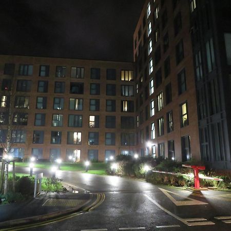 City Centre Apartment With Free Parking, 2 Bathrooms, Netflix And Wifi - Suitable For Contractors And Families - By Noor Luxury Accommodations Birmingham Eksteriør bilde