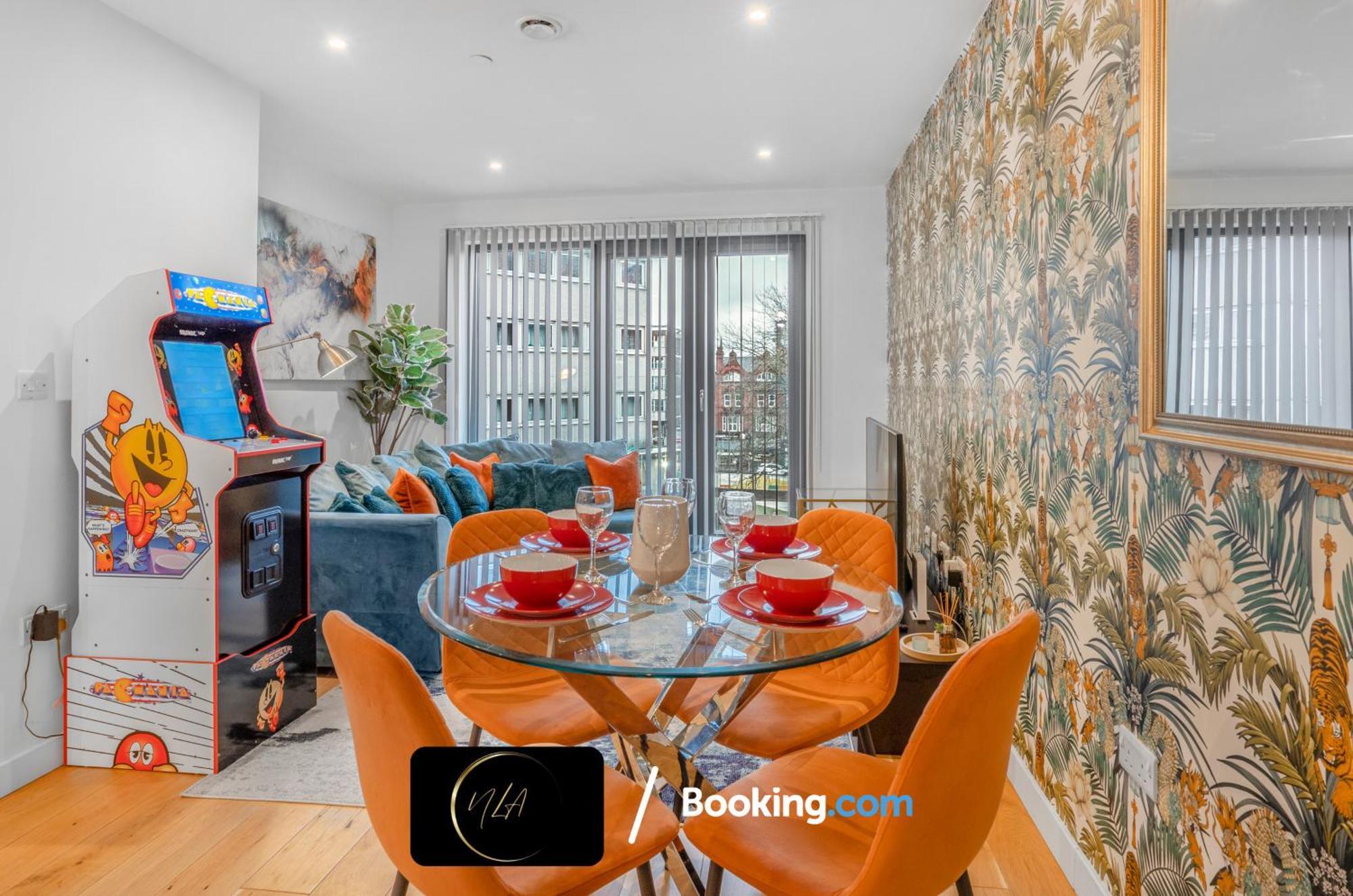 City Centre Apartment With Free Parking, 2 Bathrooms, Netflix And Wifi - Suitable For Contractors And Families - By Noor Luxury Accommodations Birmingham Eksteriør bilde