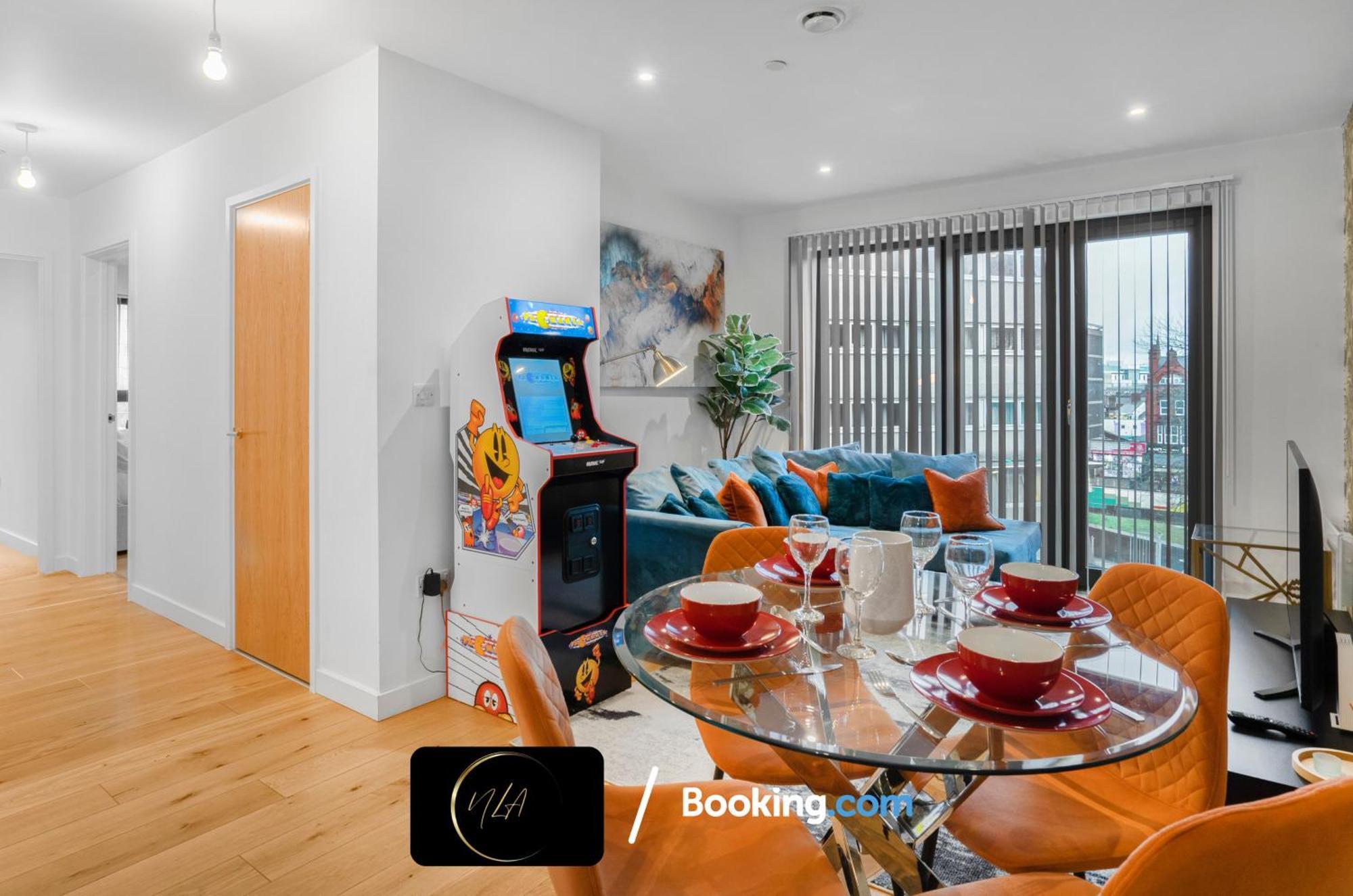 City Centre Apartment With Free Parking, 2 Bathrooms, Netflix And Wifi - Suitable For Contractors And Families - By Noor Luxury Accommodations Birmingham Eksteriør bilde
