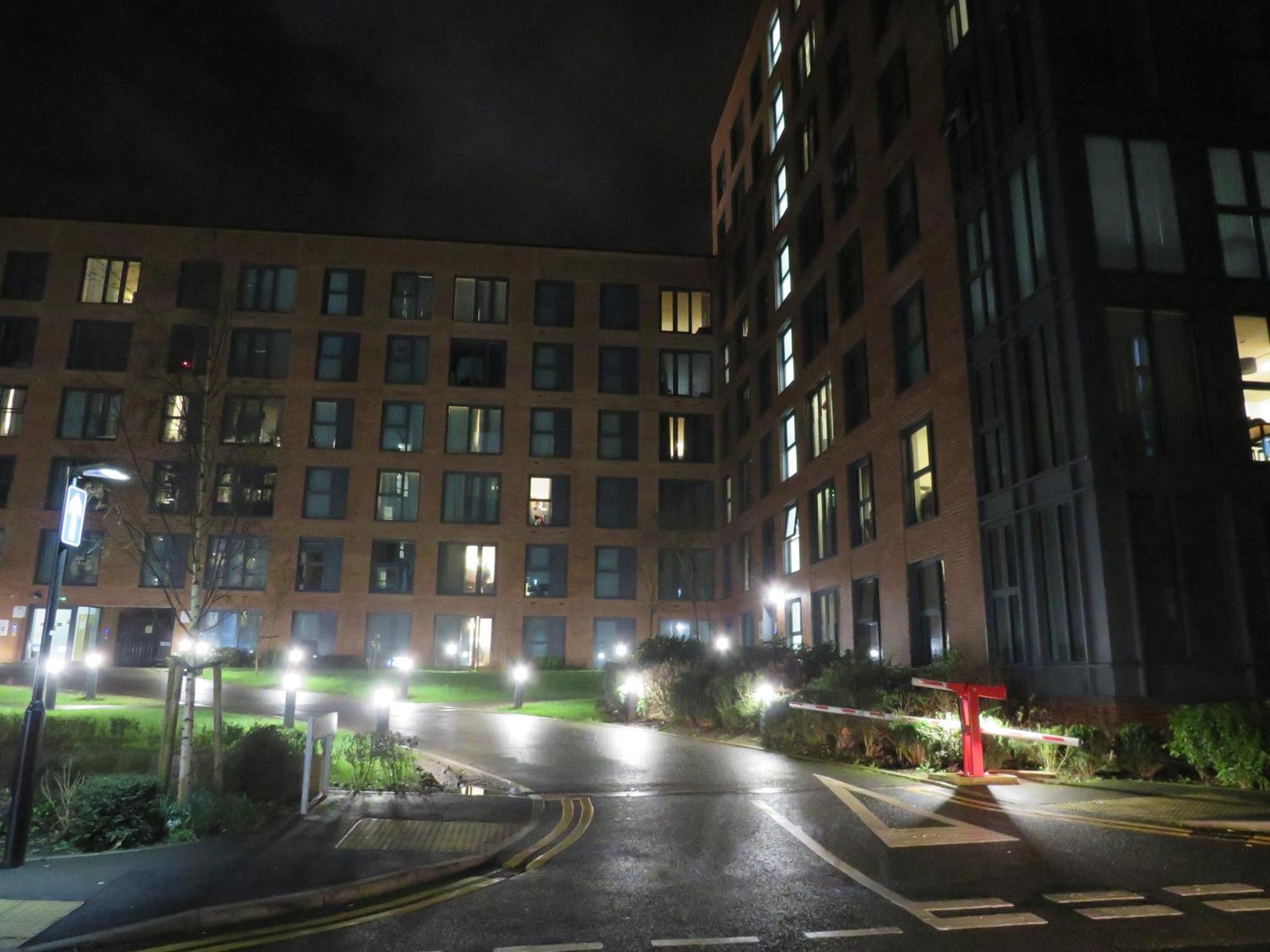 City Centre Apartment With Free Parking, 2 Bathrooms, Netflix And Wifi - Suitable For Contractors And Families - By Noor Luxury Accommodations Birmingham Eksteriør bilde